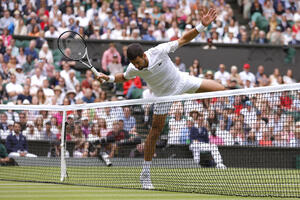 Đoković preskočio prvu od sedam stepenica