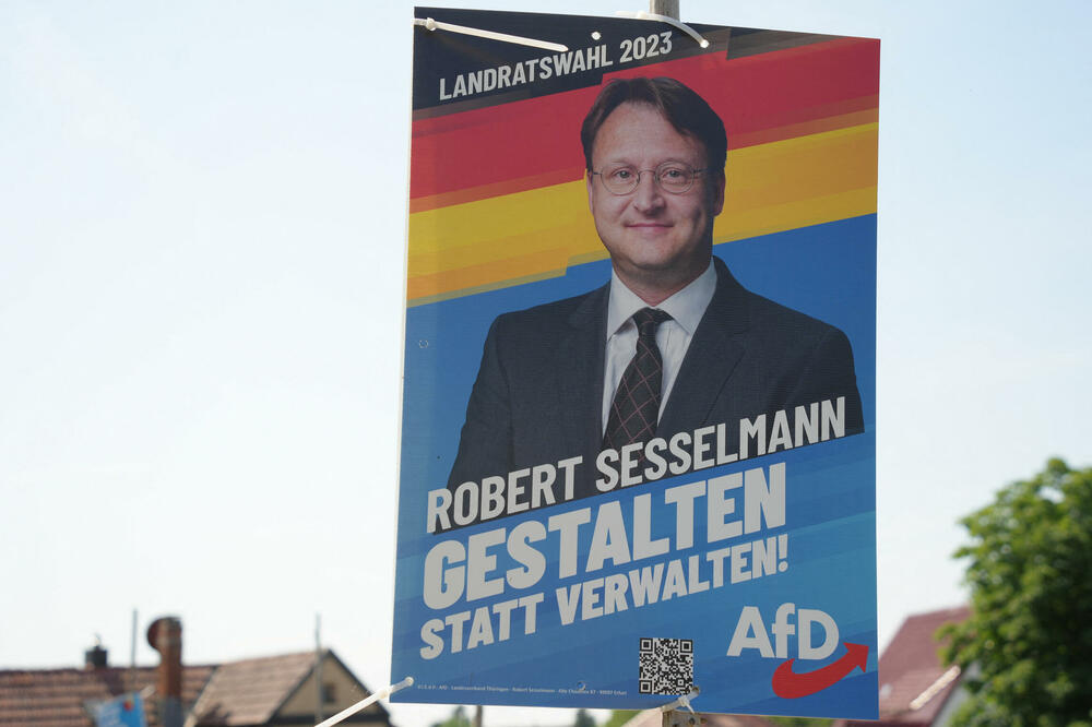 Poster Roberta Zeselmana, kandidata AfD koji je pobijedio na izborima u okrugu Zoneberg u Tiringiji, Foto: Reuters