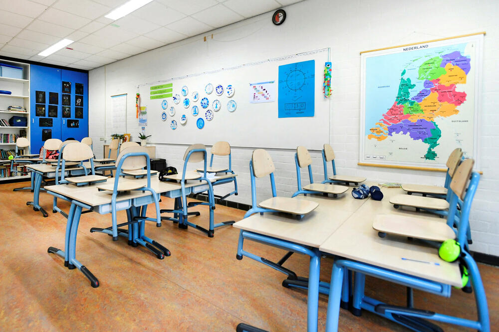 Učionica u školi u Roterdamu, Foto: Rojters