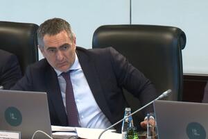 Damjanović: Disciplinovati se, stiže na naplatu 1,1 milijarda duga...
