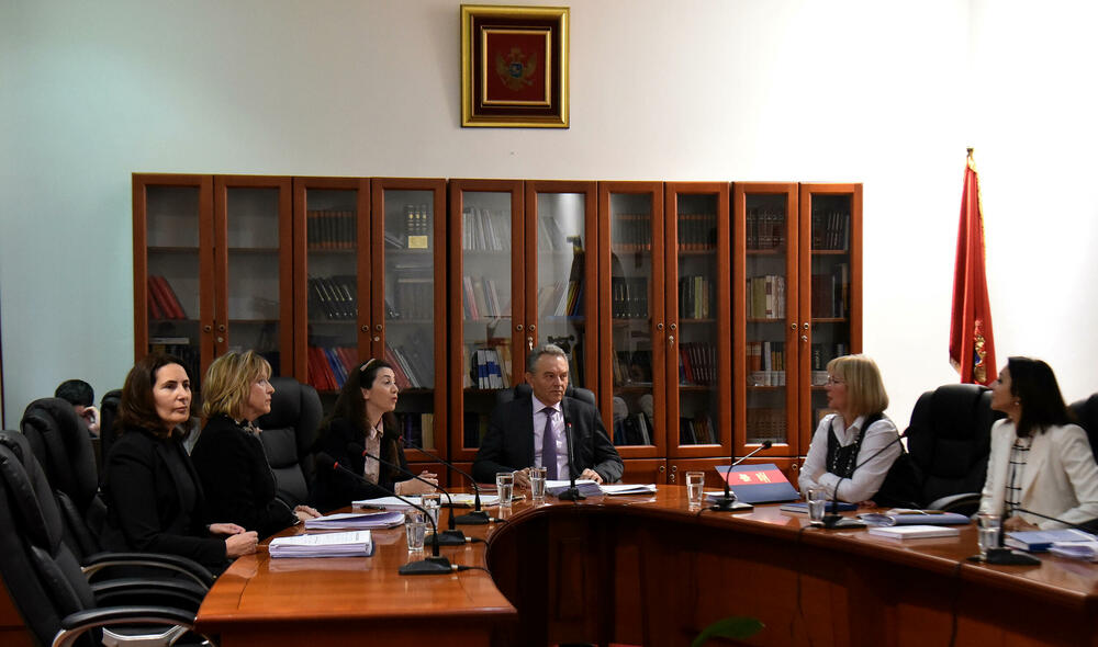 Kad im DIK dostavi dokumentaciju, US odlučuje u roku od 48 sati