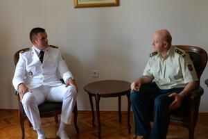 MO: Poručnik korvete Filip Ćorac upućen u pomorsku operaciju EU...