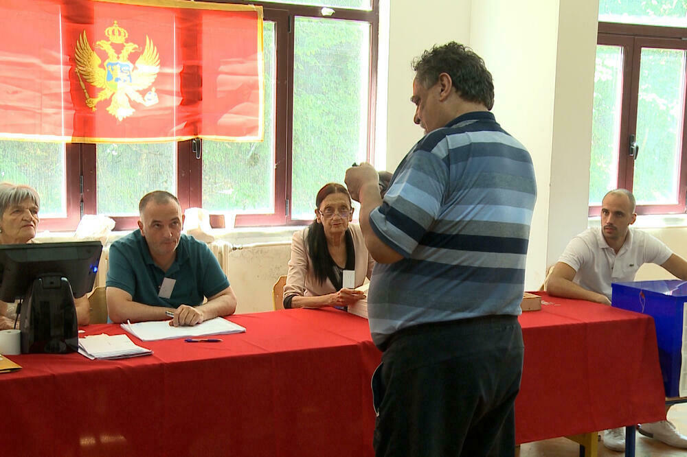 67,57 percent of voters voted: Polling station Lovcen Partisan Squad II, Photo: Mediabiro