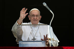 Papa upozorio na potencijalnu opasnost vještačke inteligencije