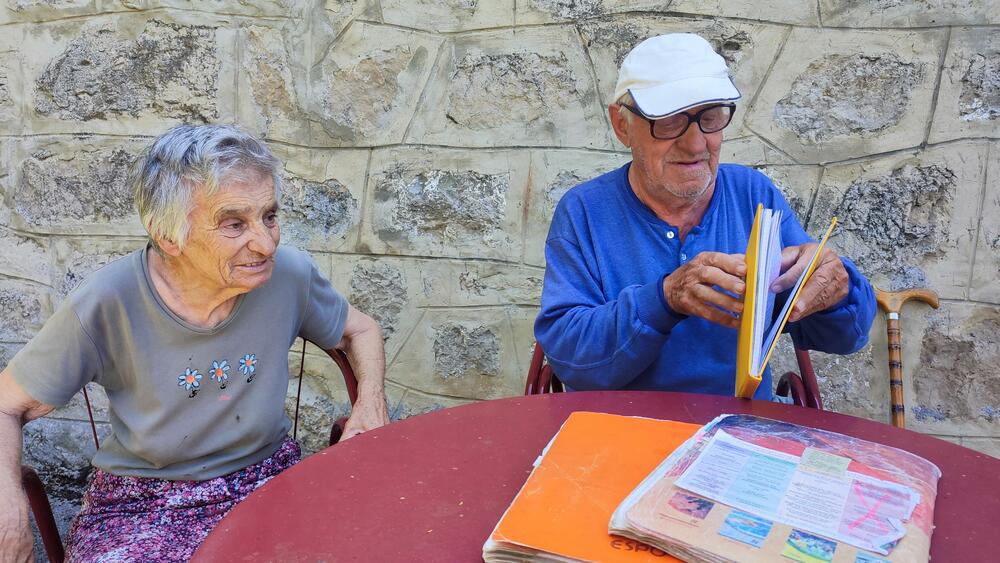 <p>Selo Kljakovica udaljeno je pedesetak kilometara od Nikšića, i danas ga &ldquo;čuva&rdquo; po pet žena i muškaraca...</p>