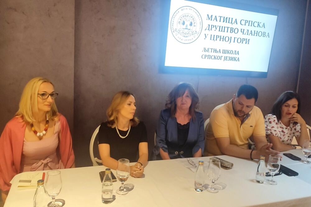Detalj sa otvaranja ljetnje škole srpskog jezika u Crnoj Gori, Foto: Svetlana Mandić