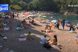 Ovog ljeta na Kraljičinoj plaži važe druga pravila: Turisti...