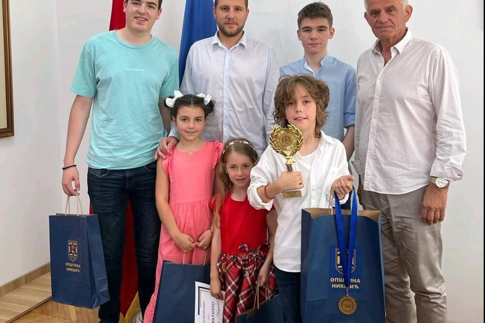 Šahisti Mladosti sa Vukovićem, Foto: SO Nikšić