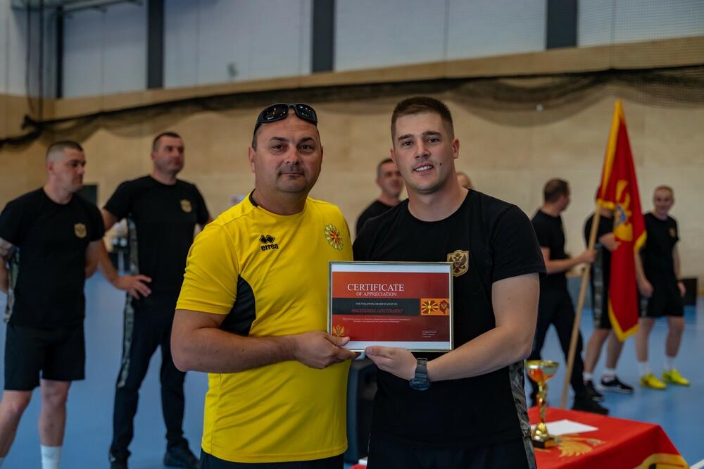 <p>Na turniru u vojnoj bazi učestvovali pripadnici oružanih snaga iz još deset zemalja, prikupljeno 1.850 eura</p>