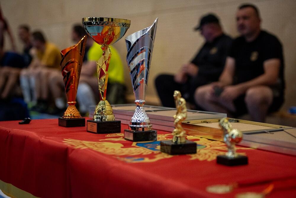 <p>Na turniru u vojnoj bazi učestvovali pripadnici oružanih snaga iz još deset zemalja, prikupljeno 1.850 eura</p>