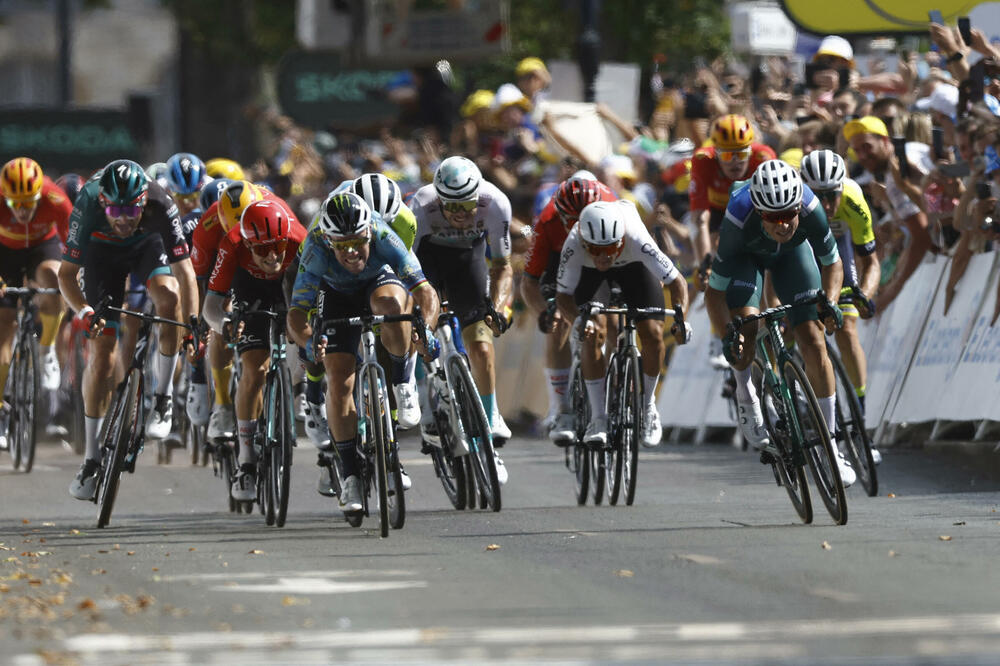 Kavendiš i borbi sa Filipsenom tokom sedme etape Tur de Fransa, Foto: Reuters