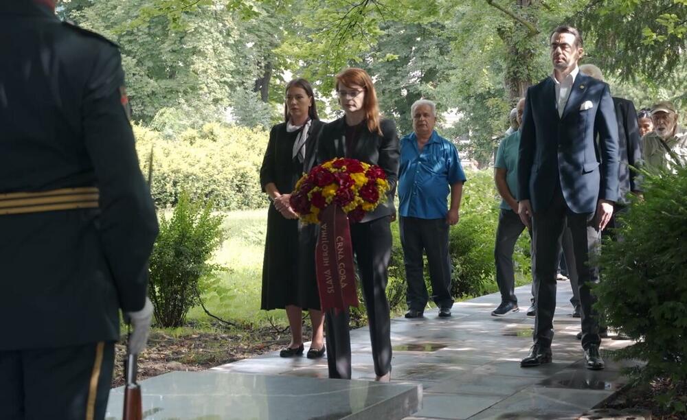 Polaganje vijenca u Ljubljani