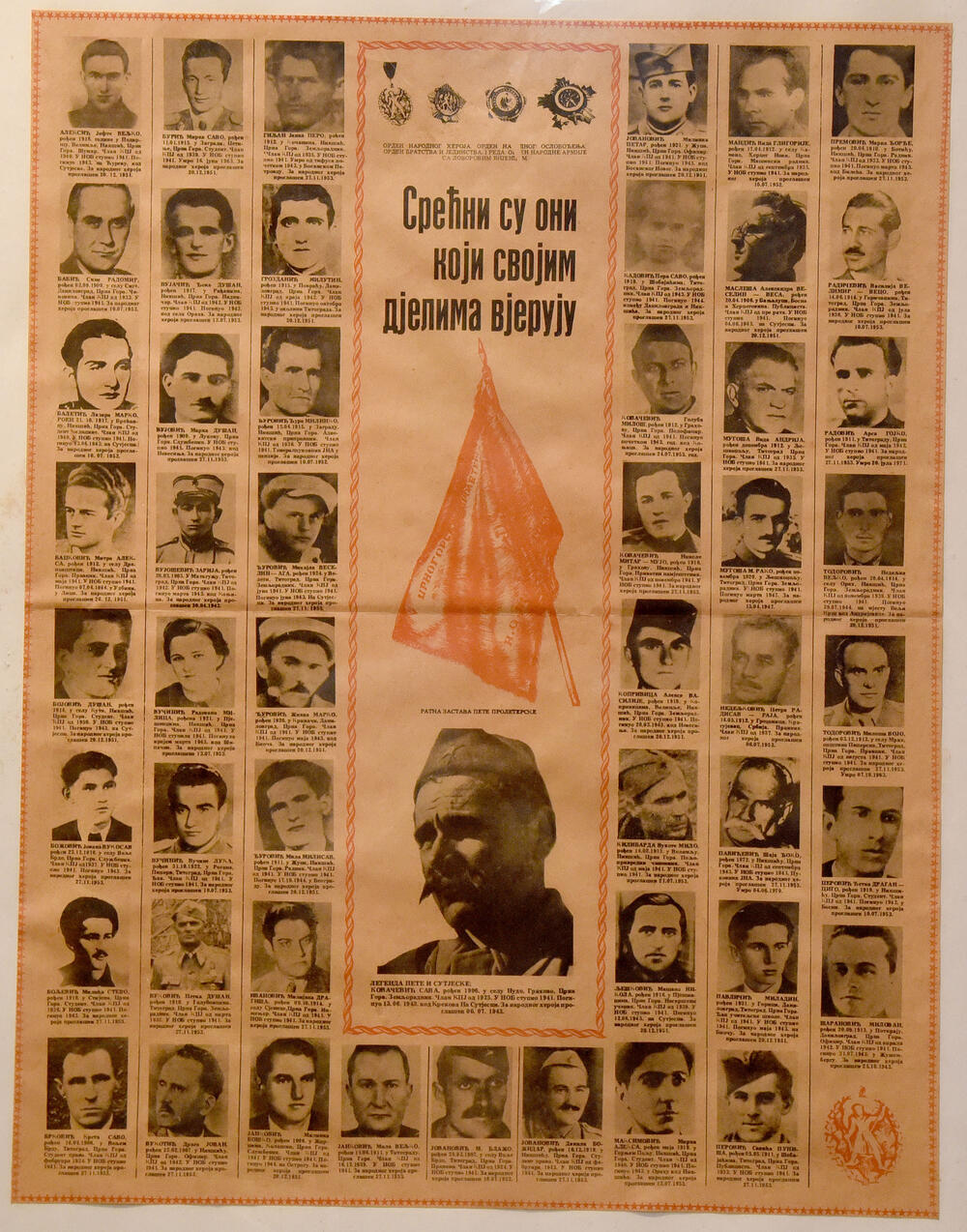 <p>Ovo je podsjetnik na to koja je cijena plaćena za slobodu i nezavisnost Crne Gore. Podsjetnik da tom slobodom nikada i nipošto ne trgujemo, da budemo odani Crnoj Gori. Na antifašizmu počiva moderna Crna Gora i moramo ga čuvati, kaže desetar/kustos Mitar Božović</p>