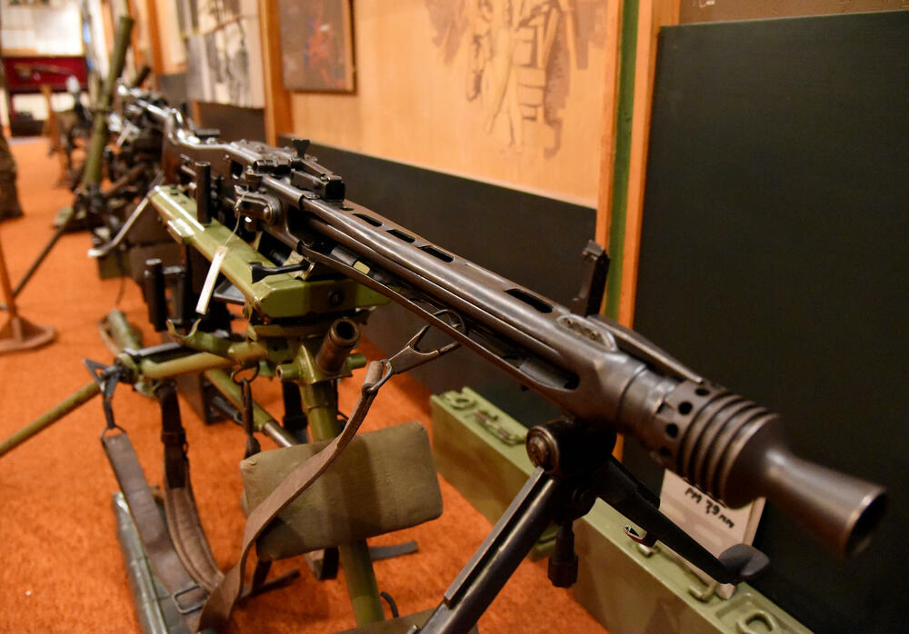 <p>Ovo je podsjetnik na to koja je cijena plaćena za slobodu i nezavisnost Crne Gore. Podsjetnik da tom slobodom nikada i nipošto ne trgujemo, da budemo odani Crnoj Gori. Na antifašizmu počiva moderna Crna Gora i moramo ga čuvati, kaže desetar/kustos Mitar Božović</p>