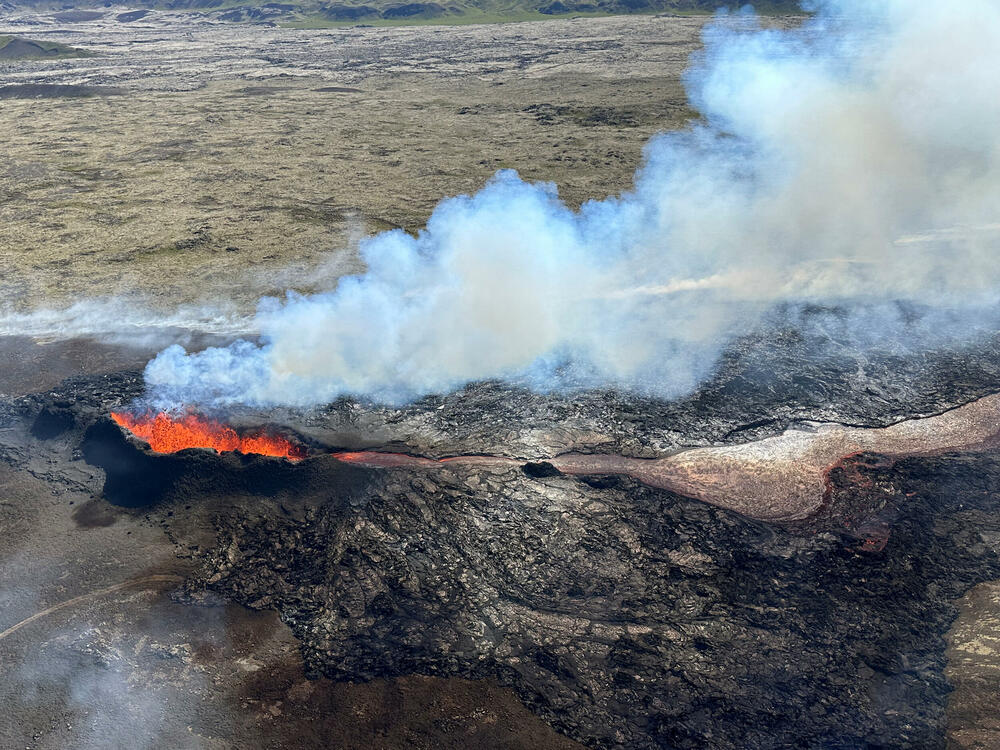 <p>Vulkan Fagradalsfjal je u protekle dvije godine imao dvije erupcije – prošli put prije 11 mjeseci. U tim slučajevima nije nanosio veliku štetu ili ometao vazdušni saobraćaj, uprkos blizini aerodroma</p>