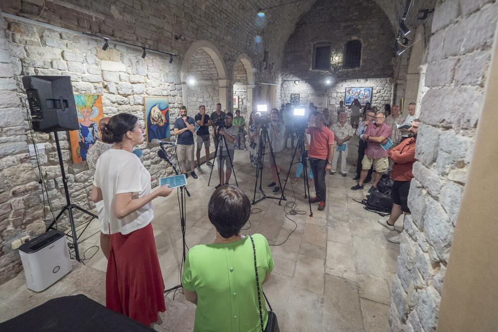 Sa izložbe, Foto: Pres služba Grad teatra