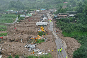 Najmanje 35 osoba poginulo u poplavama u Južnoj Koreji
