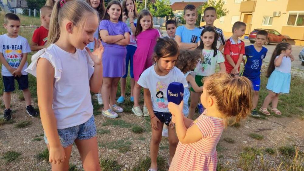 Kad se Anđela dohvati mikrofona...