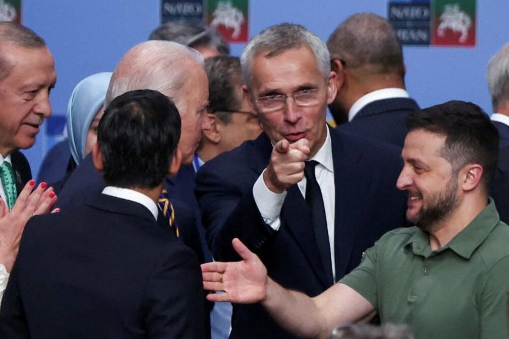 Erdogan (krajnje lijevo) sa šefom NATO-a Jensom Stoltenbergom (u sredini), američkim predsjednikom Džozefom Bajdenom, premijerom Velike Britanije Rišijem Sunakom, i ukrajinskim predsjednikom Volodimirom Zelenskim, Foto: Reuters