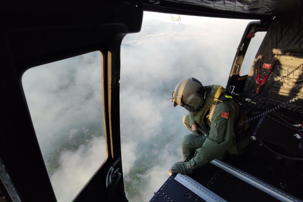 Gašenje požara na Zagarču, Foto: Ministarstvo odbrane