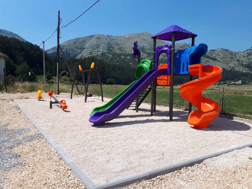 Igralište na Njegušima