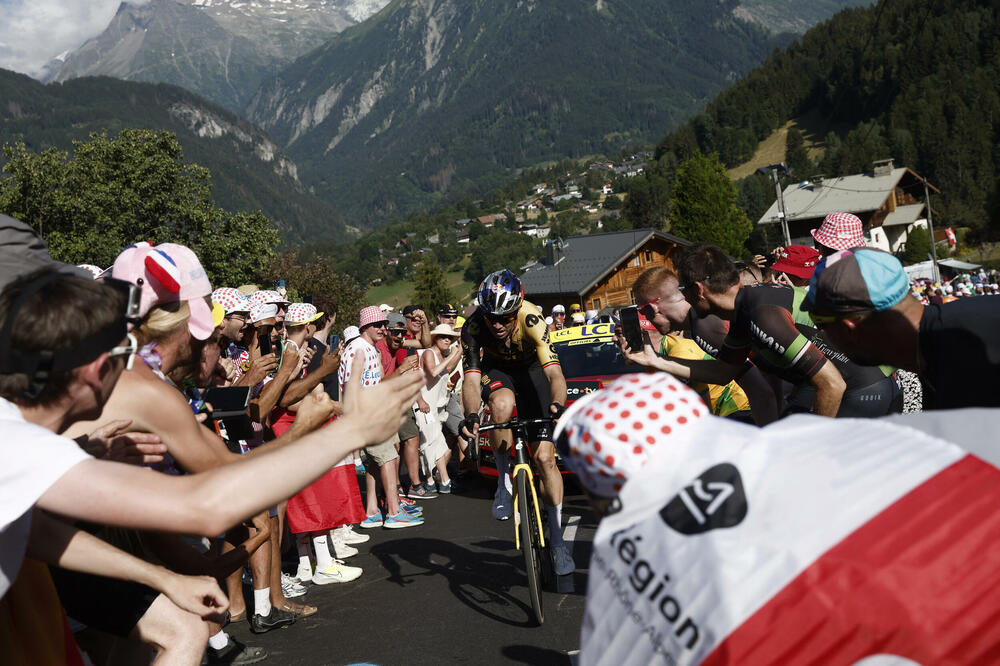 Van Art tokom ovogodišnjeg Tura, Foto: Reuters