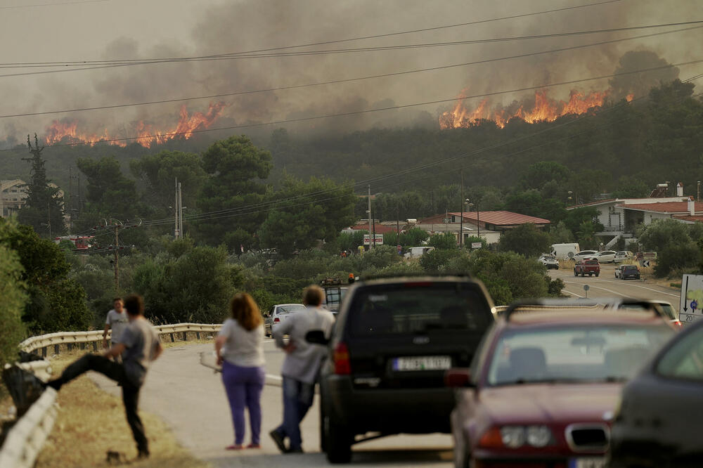 Zapadni djelovi Atine u požaru, Foto: Reuters