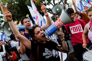 Hiljade Izraelaca maršira od Tel Aviva ka Jerusalimu protestujući...