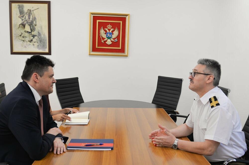 Pešić i Šerban, Foto: Ministarstvo odbrane