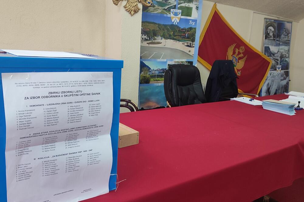 Izbori bez kraja: Sa biračkog mjesta u Šavniku, Foto: Svetlana Mandić