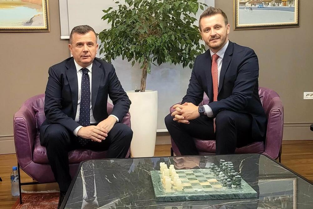 Dukaj i Bala, Foto: MJU