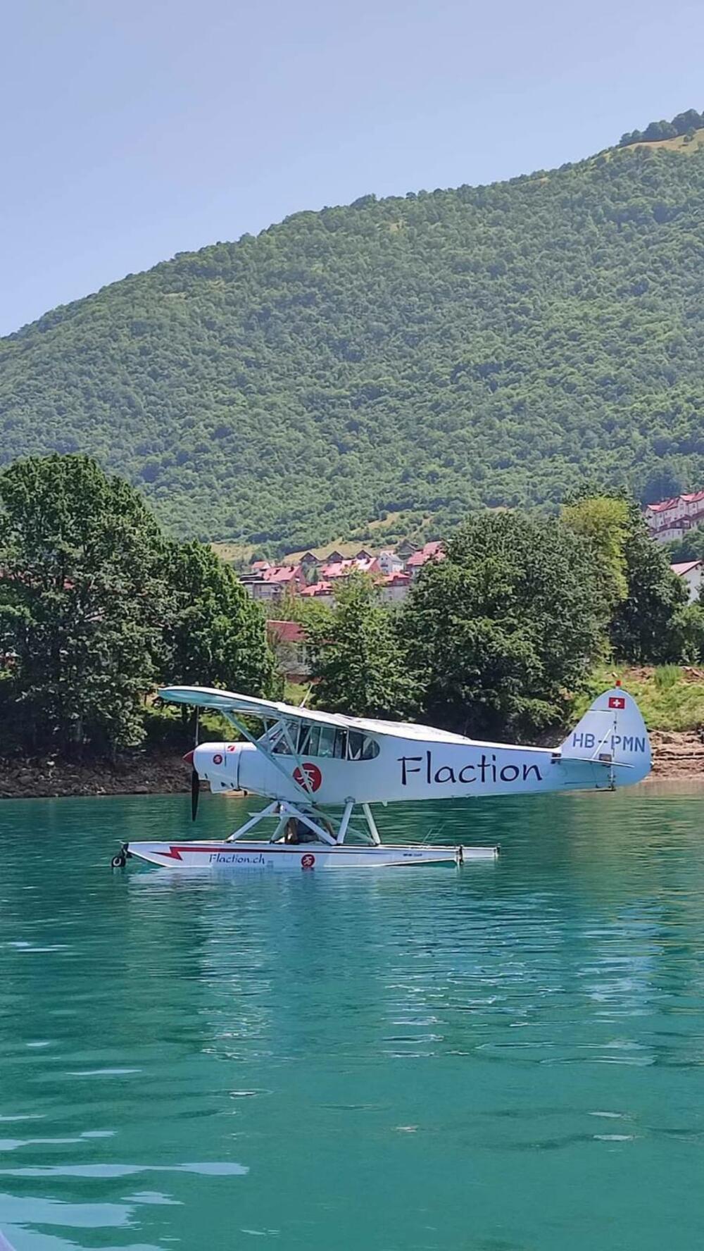 <p>Piloti i posade su bili iz Švajcarske, Italije i Njemačke<br /> </p>