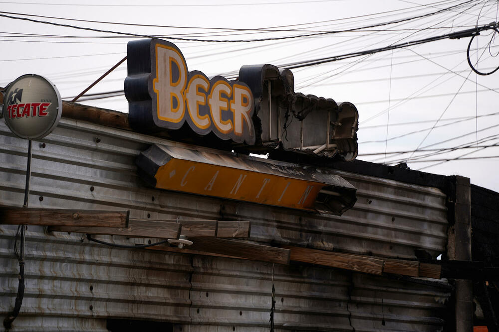 <p>Vlasti kažu da je pijani mladić bacio molotovljev koktel na bar "Beer House" nakon što je izbačen</p>