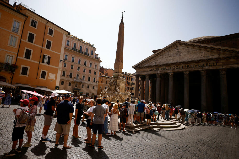Vrućina u Rimu, glavnom gradu Italije, Foto: Reuters