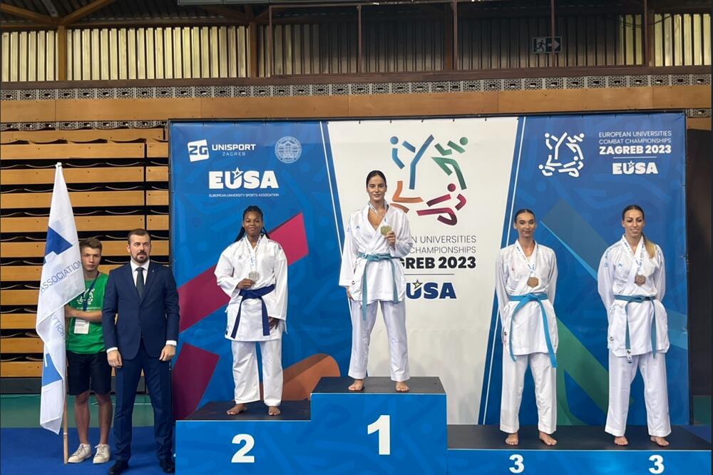 Bujić na postolju, Foto: SSSCG