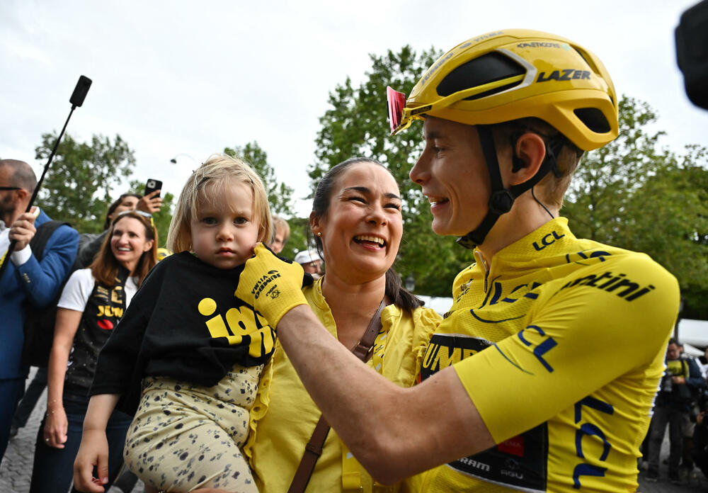 <p>Pogledajte kako je kroz foto-objektiv izgledala posljednja etapa Tur d'Fransa.</p>