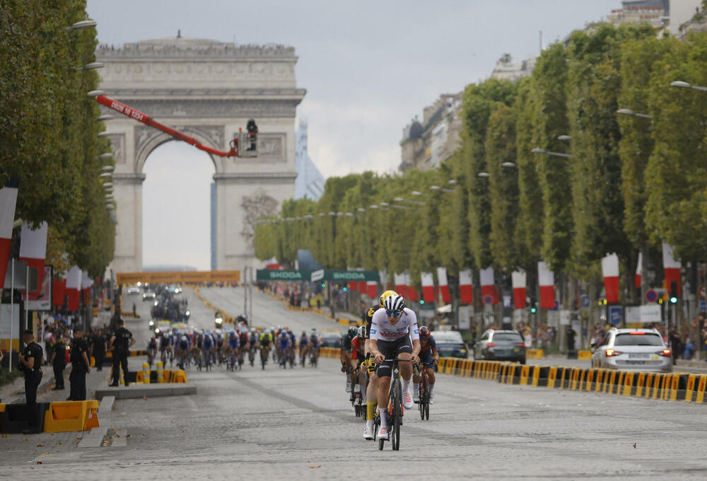 <p>Pogledajte kako je kroz foto-objektiv izgledala posljednja etapa Tur d'Fransa.</p>
