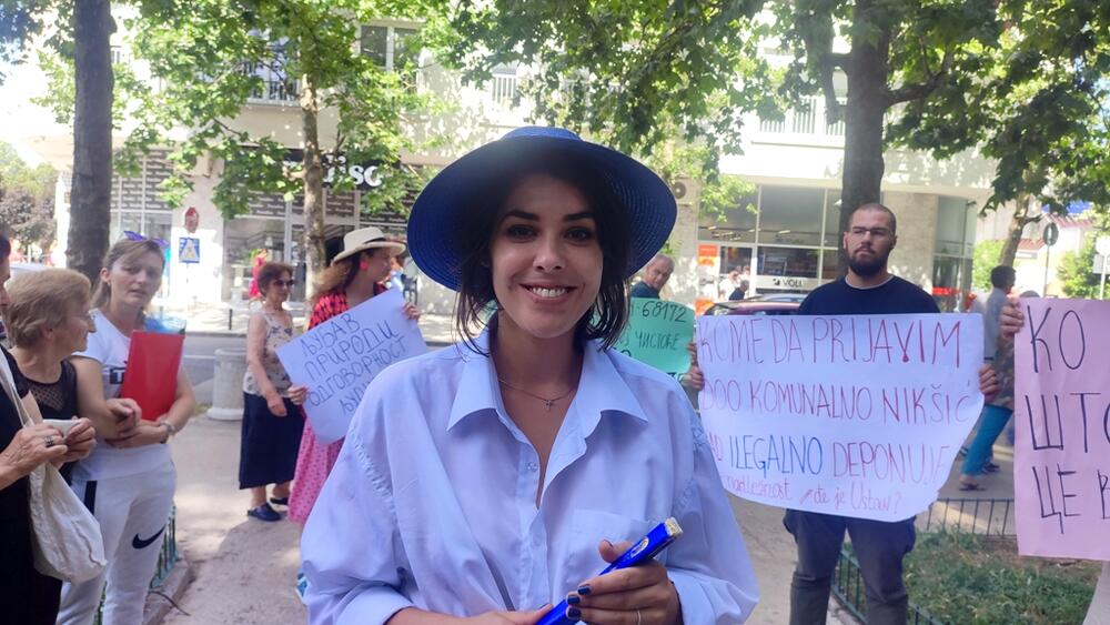 <p>Cilj protesta jeste poboljšanje životne sredine kako na području rijeke Gračanice tako i širom teritorije grada pod Trebjesom, jer, kako reče Ivane Čogurić iz Ecopatritizma, poražvajuća je situacija na terenu</p>