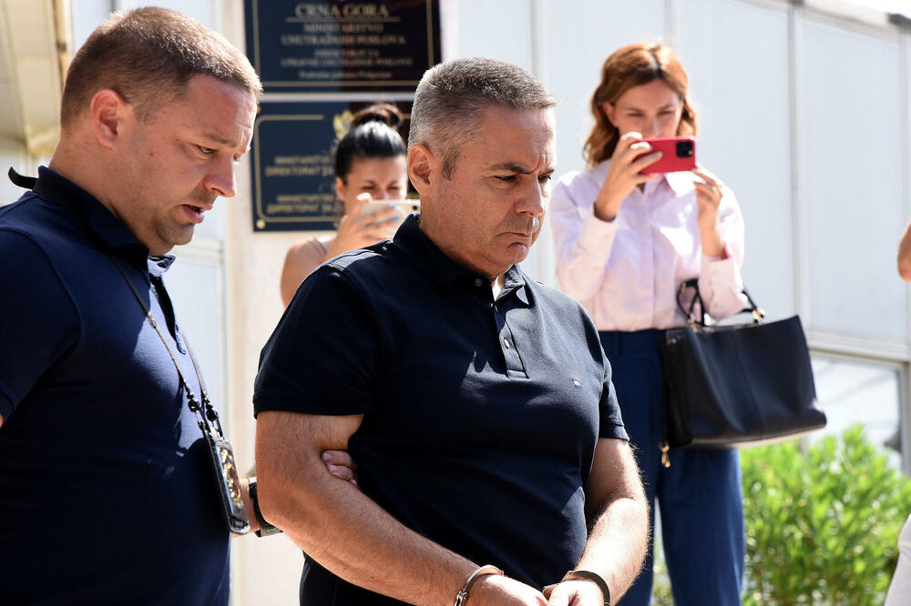 Veljović nakon saslušanja u Specijalnom policijskom odjeljenju, Foto: Luka Zeković