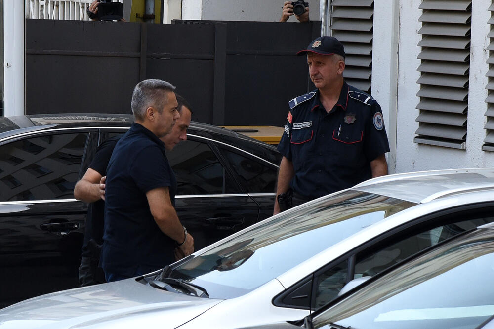 Jedno od ranijih privođenja Veljovića, Foto: Luka Zeković