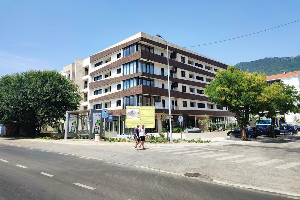 Sporna zgrada na Seljanovu, Foto: Siniša Luković