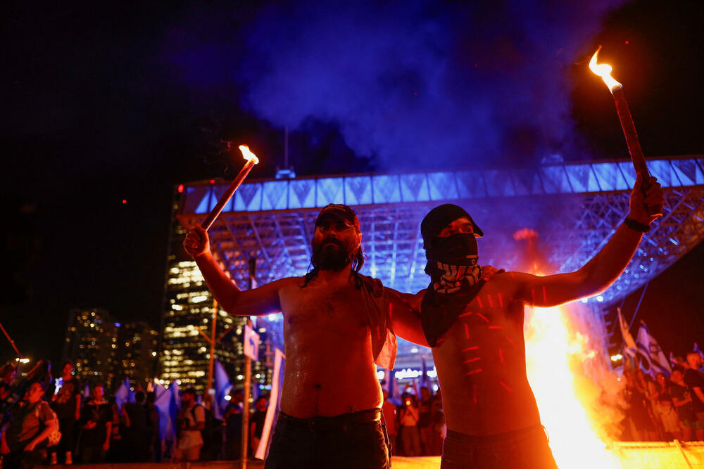 <p>Organizatori protesta su najavili da će se njihova borba samo pojačati i da će Izrael na kraju ipak biti demokratska zemlja</p>