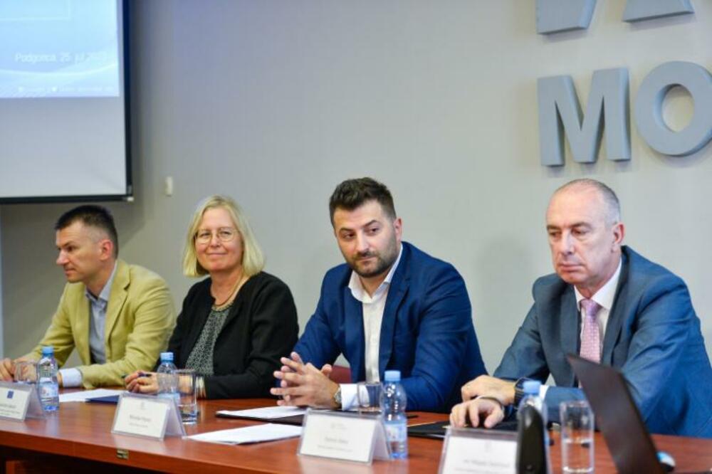 Sa konferencije, Foto: Media biro