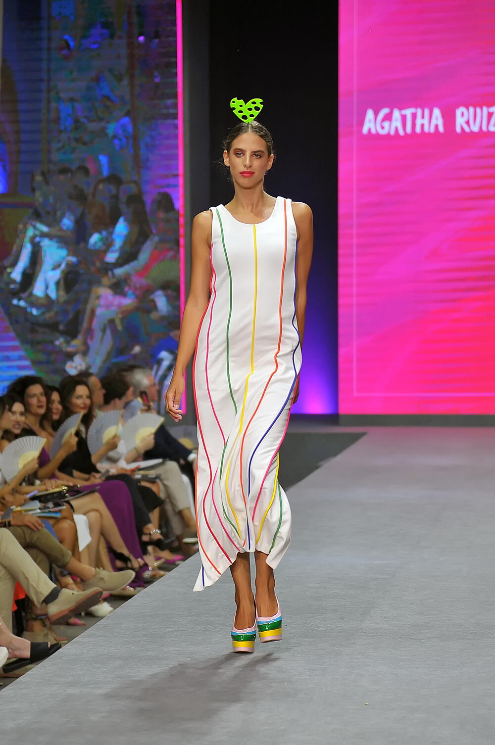 <p>Havijer Karera Agosta i Katarina de Lankastre Valente ispred modne kuće Agata Luiz De La Prada pričaju o kolekciji koja je predstavljena u sklopu IFF-a, te otkrivaju da je kod njih crna zabranjena</p>