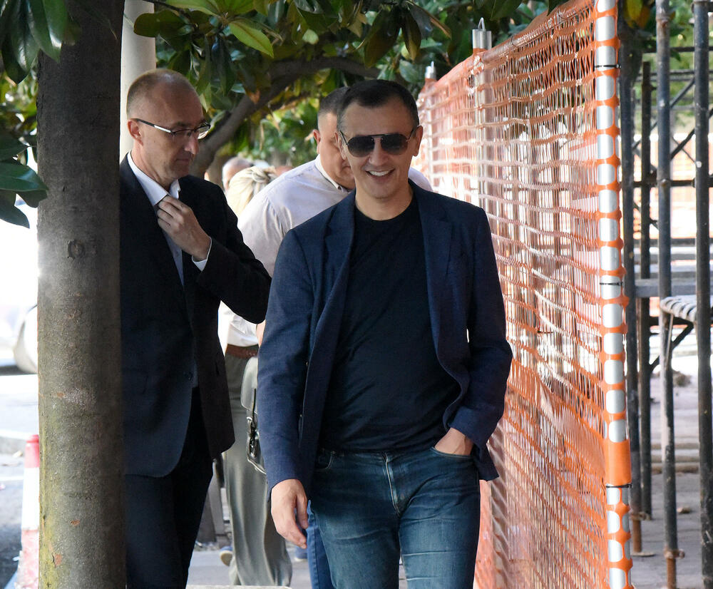 <p>Advokat Piperović tvrdi da će optužnica biti potvrđena, a da je sud "neće ni pročitati"</p>