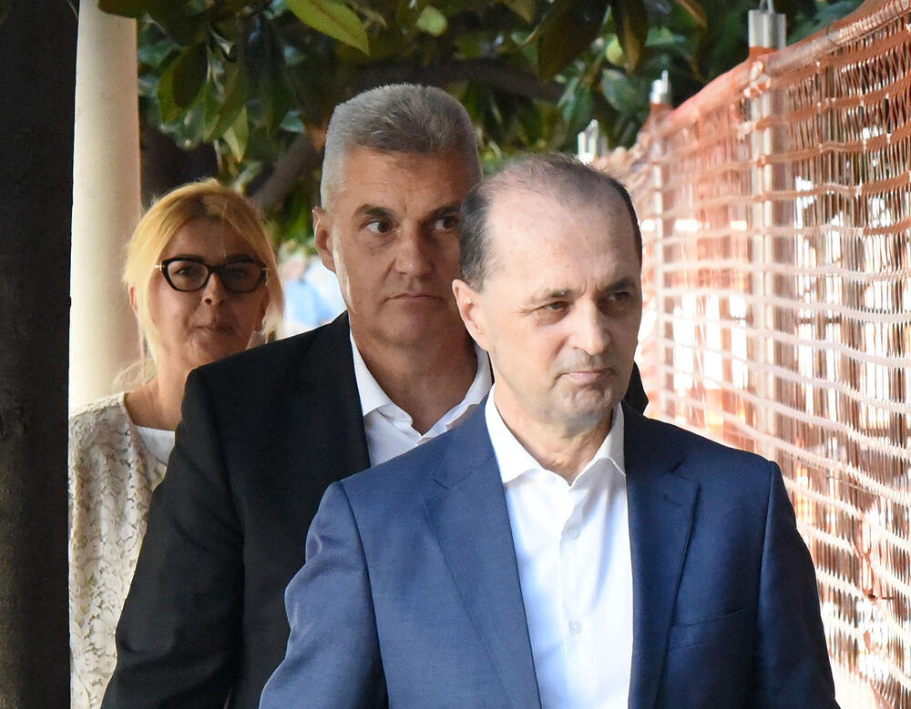 <p>Advokat Piperović tvrdi da će optužnica biti potvrđena, a da je sud "neće ni pročitati"</p>