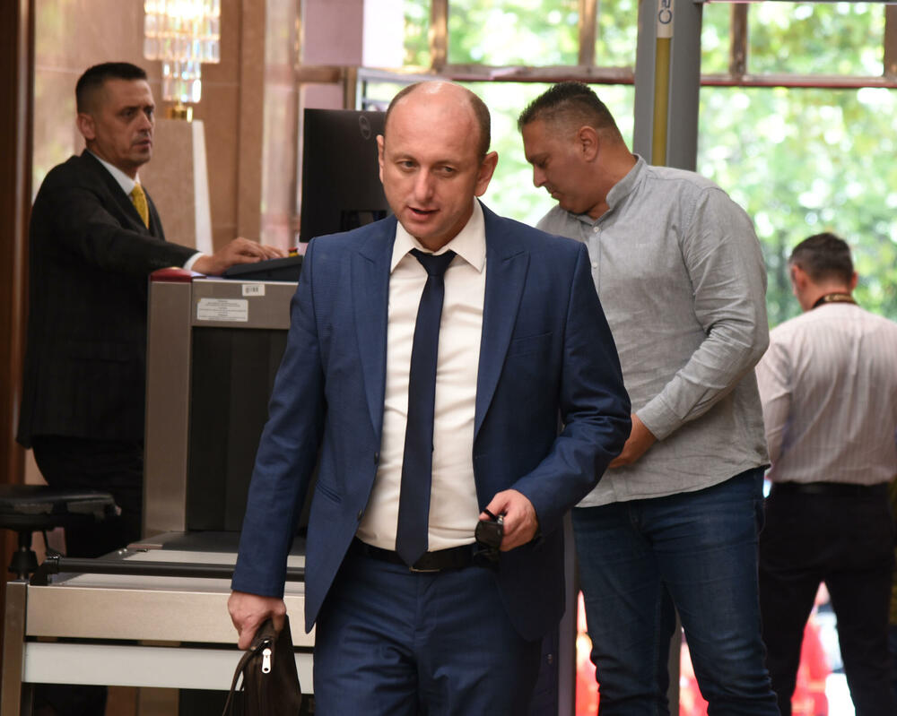 <p>Pogledajte fotografije koje je zabilježio foto-reporter "Vijesti" Luka Zeković i fotografije Skupštine Crne Gore</p>