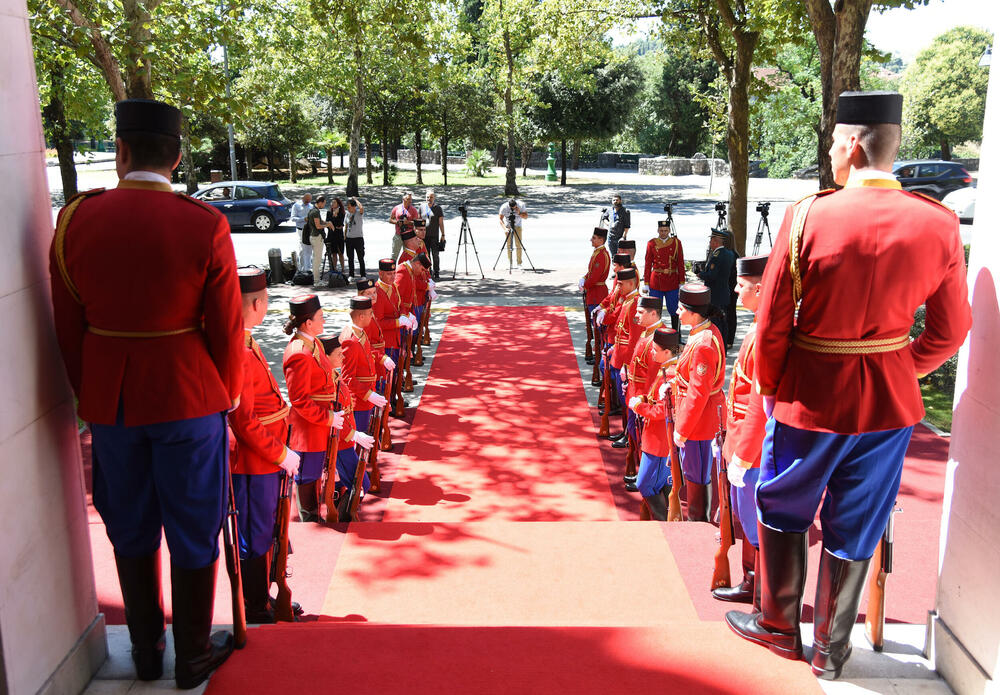 <p>Pogledajte fotografije koje je zabilježio foto-reporter "Vijesti" Luka Zeković i fotografije Skupštine Crne Gore</p>