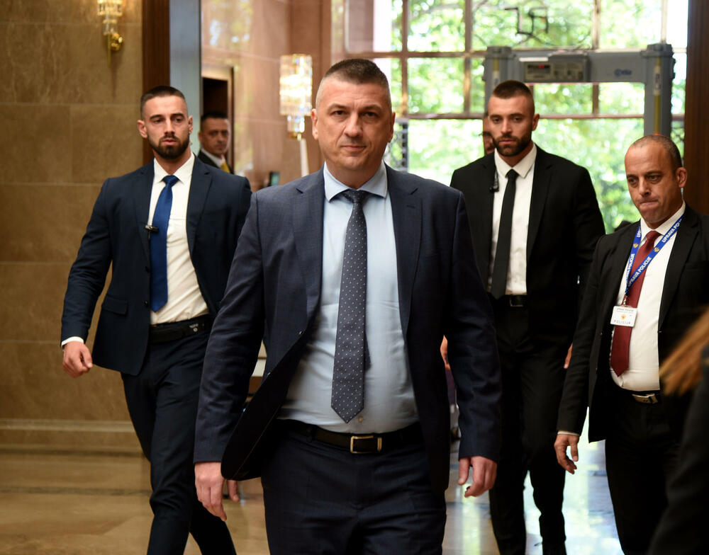 <p>Pogledajte fotografije koje je zabilježio foto-reporter "Vijesti" Luka Zeković i fotografije Skupštine Crne Gore</p>