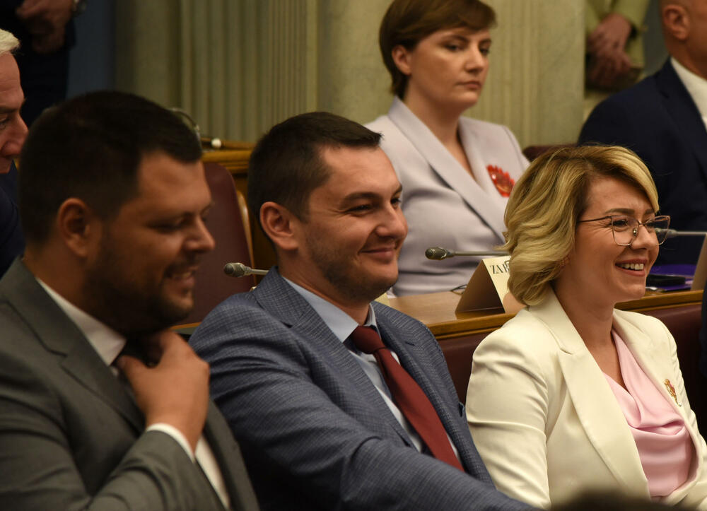 <p>Pogledajte fotografije koje je zabilježio foto-reporter "Vijesti" Luka Zeković i fotografije Skupštine Crne Gore</p>